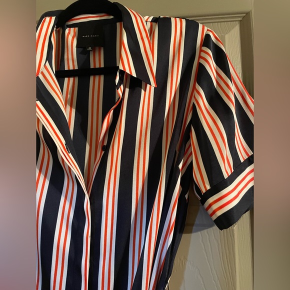 Stylish Alex Marie size 10 button up dress. Navy/red. Never worn from Dillards. - Picture 3 of 4